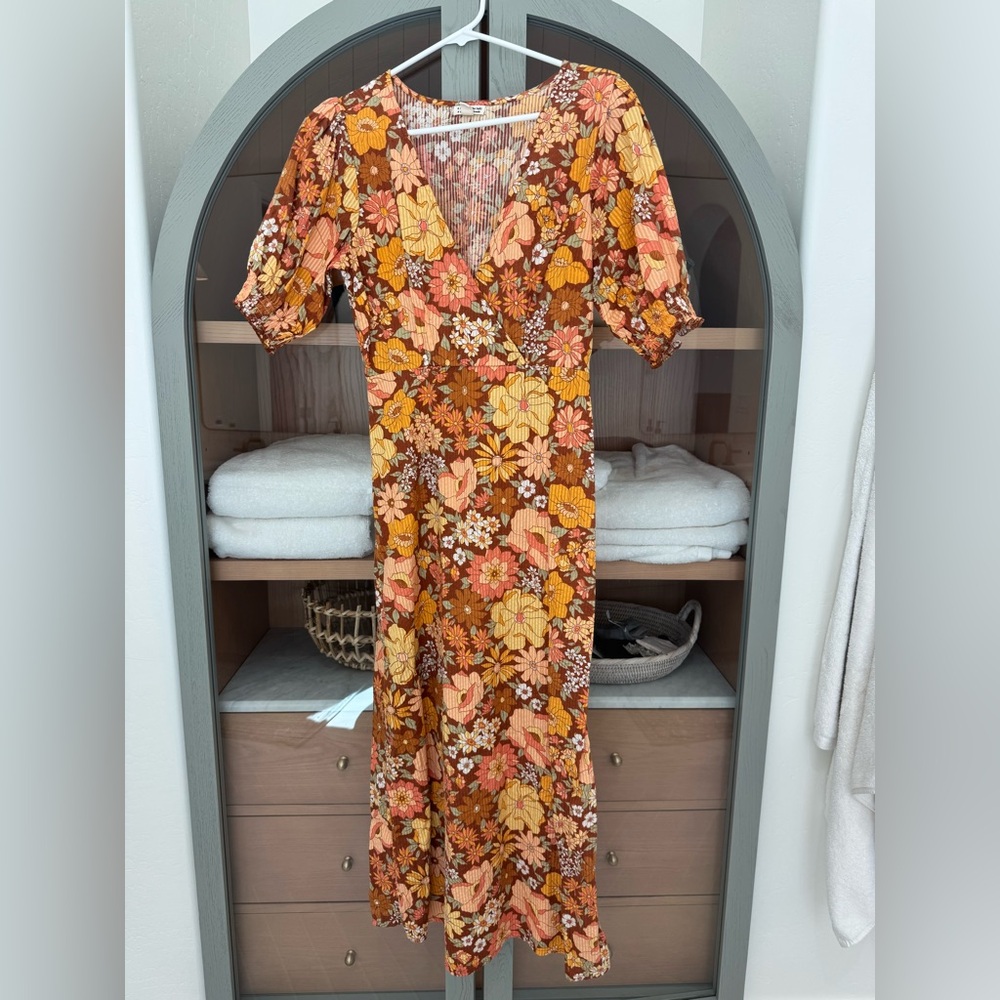 Billabong x the salty blonde dress sold out size medium